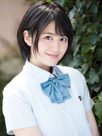 DV-1565 [Sonderpreis] Erleben Sie den Moment, in dem das wahre schöne Mädchen „Erina Nagasawa“ ihre Jungfräulichkeit verliert! Erinas Gesicht ist steif vor Schmerzen, und selbst wenn sie sich langsam bewegt, trifft sie der Schmerz. Dann bricht Erina plötzlich in Tränen aus. Und Erin