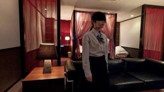 FC2-PPV-4635962 หมูกิ (18) หน้าอกเล็กน่ารัก 155 ซม. 46 กก.นี่คือวิดีโอที่มีมุมที่แตกต่างกันซึ่งแสดงให้เห็นถึงเรื่องราวทั้งหมดของการถูกนิ้วมือเลียใบหน้าและถูกโจมตีด้วยควยดูด