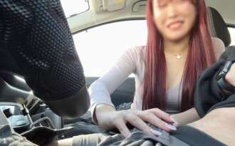 FC2-PPV-4676983 I asked a beautiful woman with big breasts and F cup to give me a handjob and blowjob in the car