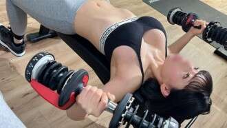 FC2-PPV-4714754 [A talented cock-crazed girl] A beautiful H-cup woman who trains on social media is completely defeated after her semen is pumped into her by a fierce piston of her unstoppable muscles and she moans in ecstasy. She is turned into a submiss