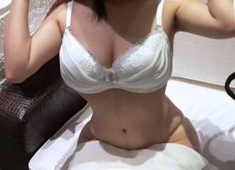 FC2-PPV-4771225 [Payudara Piala H!] Pilihan tersembunyi untuk mantan pemijat idola dengan dada besar! Sebuah rangsangan penuh yang intens yang akan membuat tubuhnya yang pendek dan langsing memohon creampie, berkata, “Sperma, sperma di dalam diriku!”